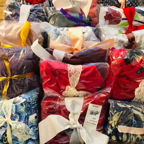 Reseller Mystery Boxes 5 lbs XS - XL - Picture 2 of 10